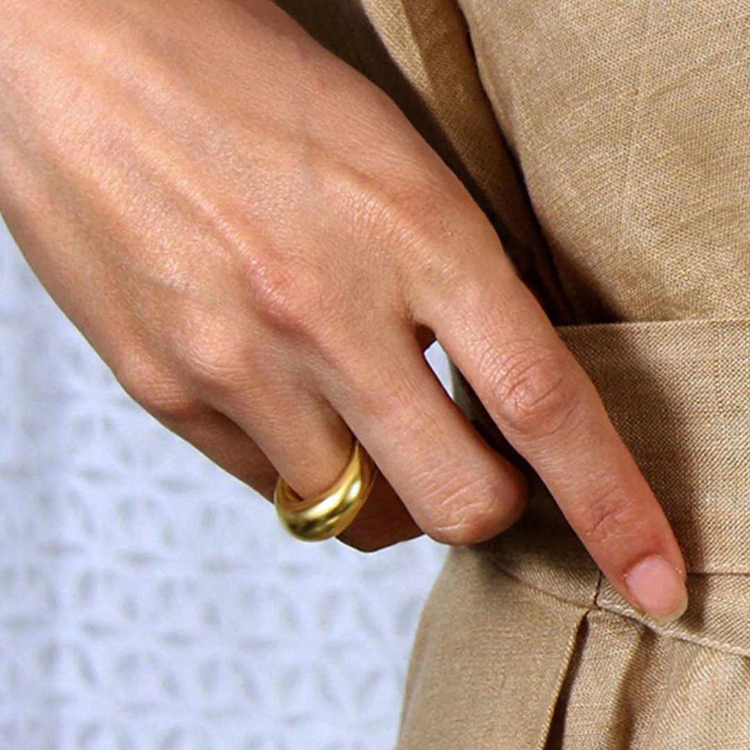 Anel em Arco Minimalista