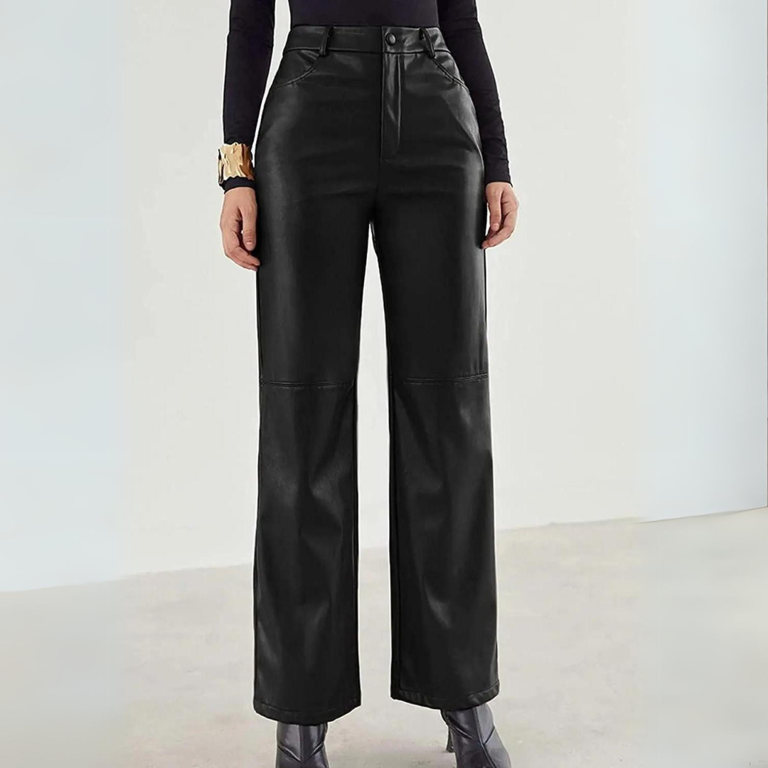 Calça Reta em Courino