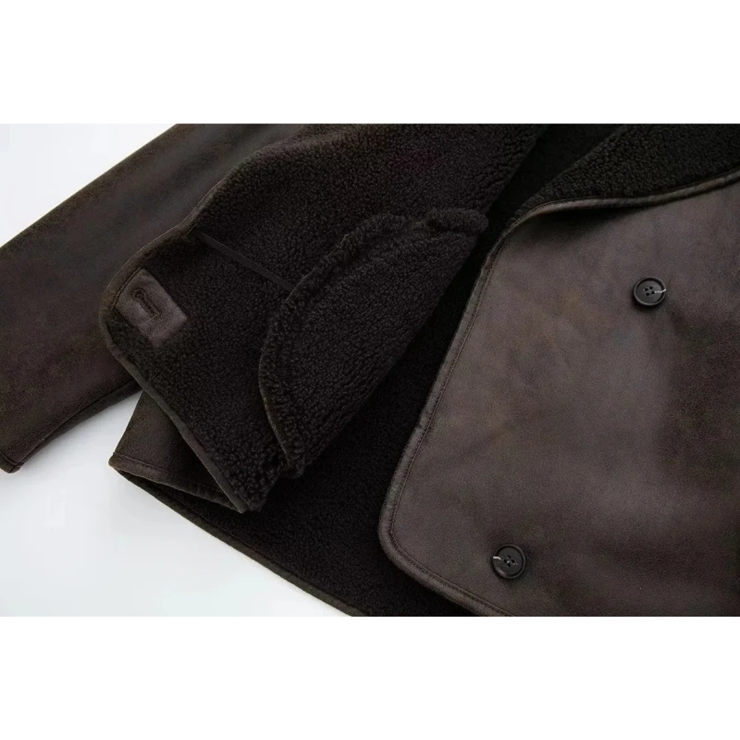 Jaqueta de Couro Oversized Forrada em Lã