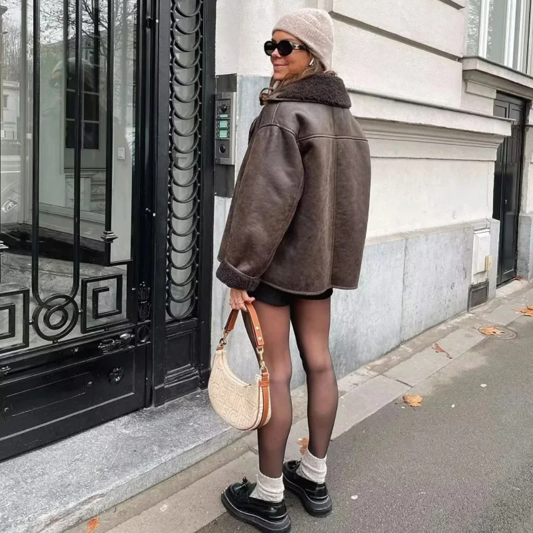 Jaqueta de Couro Oversized Forrada em Lã