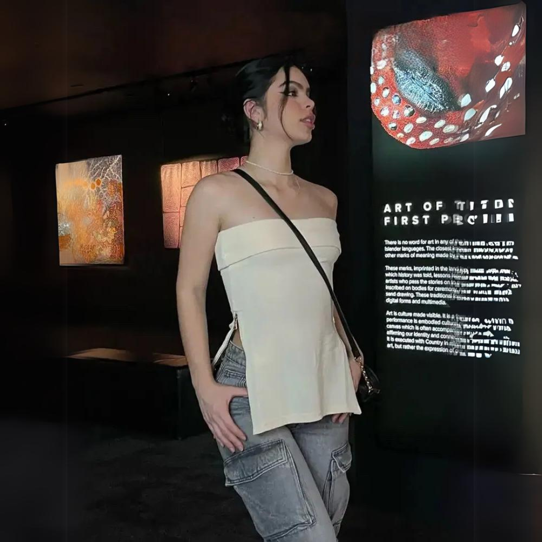 Blusa Tomara que Caia com Fenda