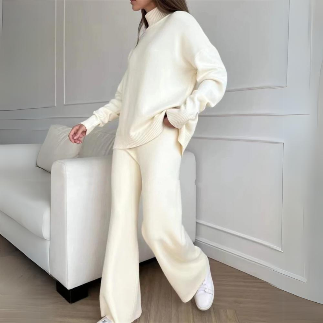 Conjunto Feminino de Malha com Gola Alta