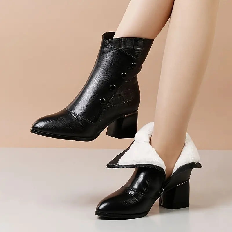 Bota Feminina Italiana em Couro Peluciada