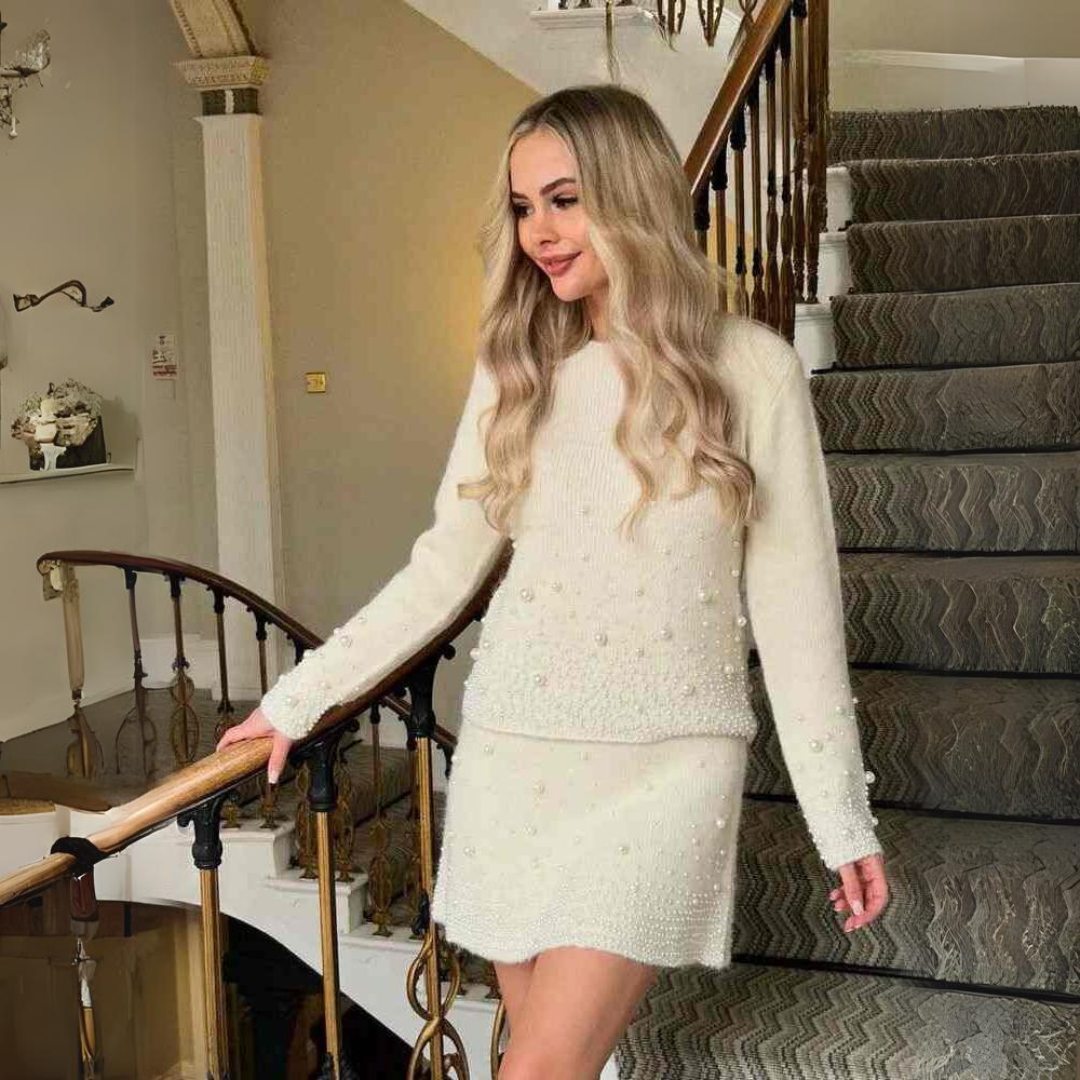 Conjunto Feminino de Malha com Pérolas