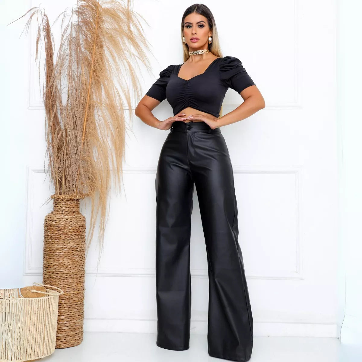 Calça Pantalona em Courino