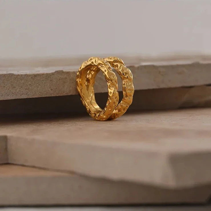 Anel Duplo Texturizado Folheado a Ouro 18K