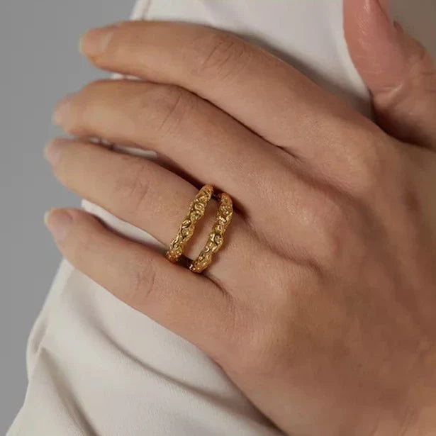 Anel Duplo Texturizado Folheado a Ouro 18K