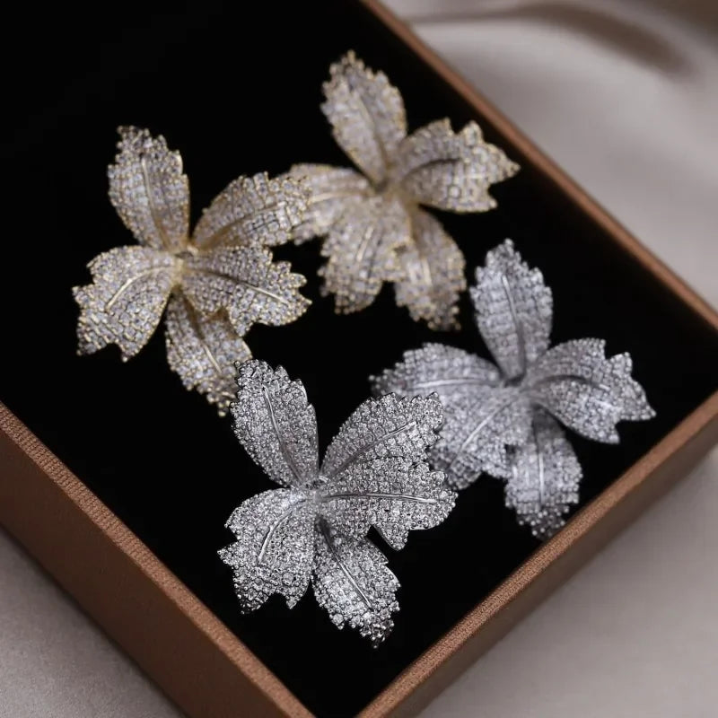 Brinco Pétalas de Flores Zircônia Cúbica