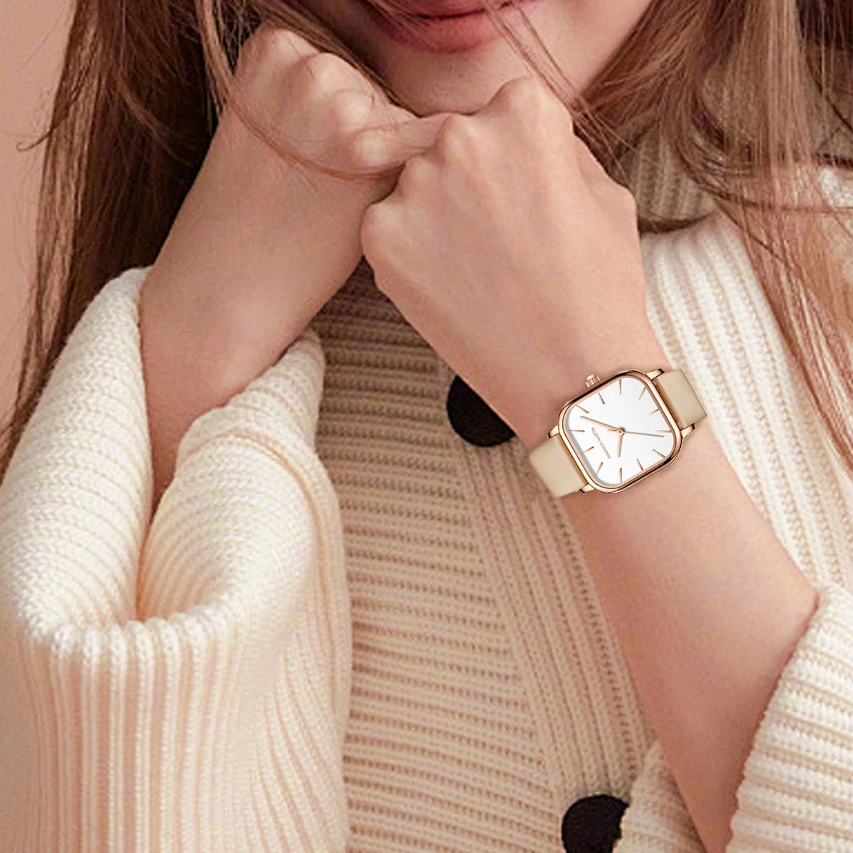 Relógio Hannah Martin Quadrado em Couro