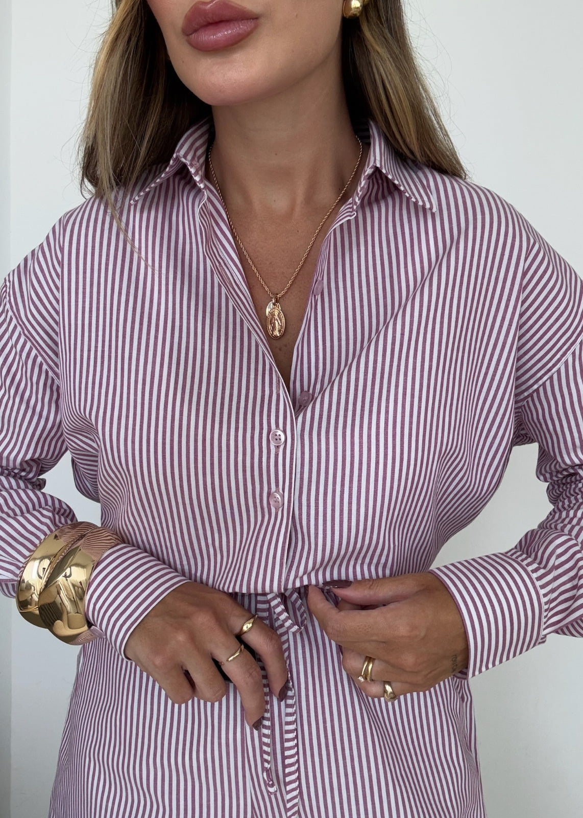 Conjunto Feminino Listrado Oversized / Elegância Despojada para os Dias de Verão!