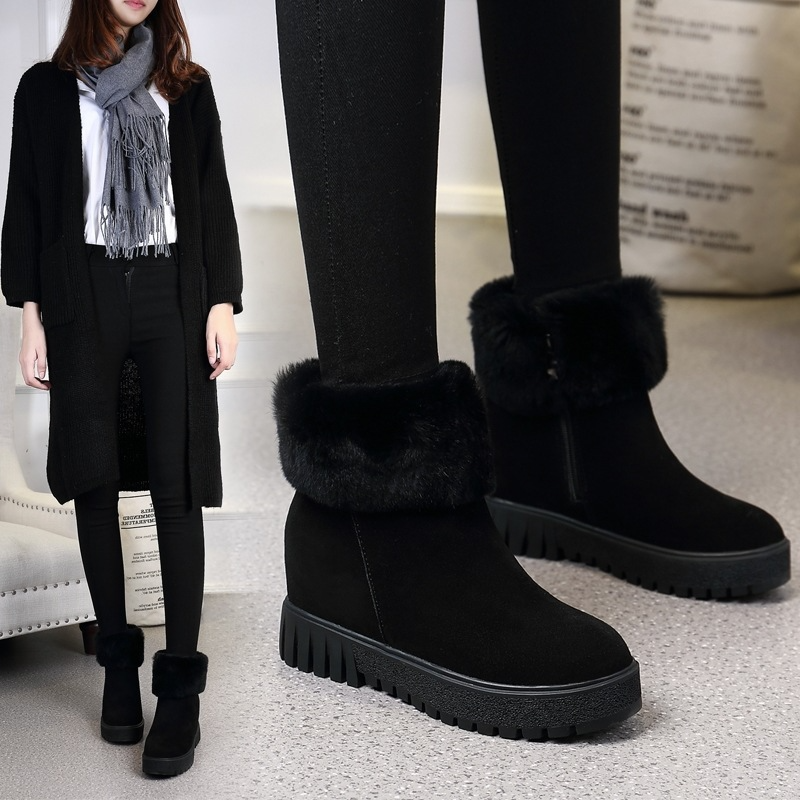 Bota Chelsea Tratorada Peluciada