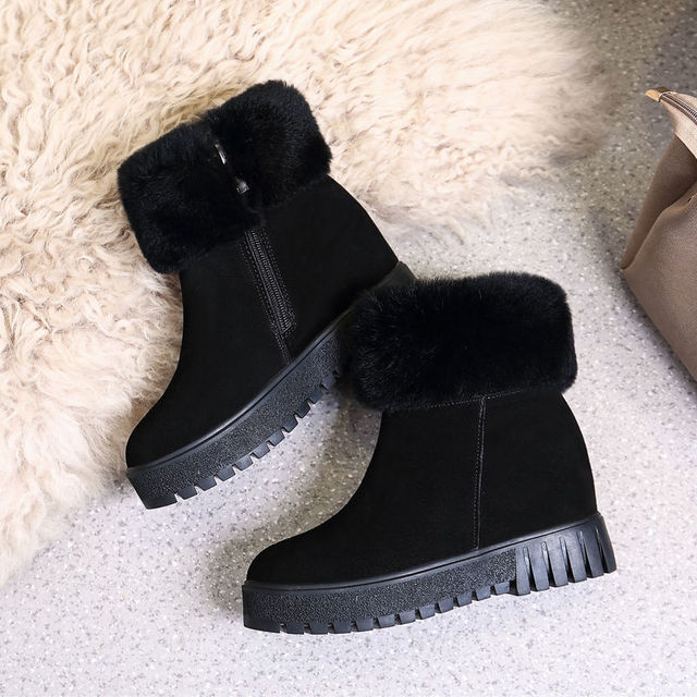 Bota Chelsea Tratorada Peluciada