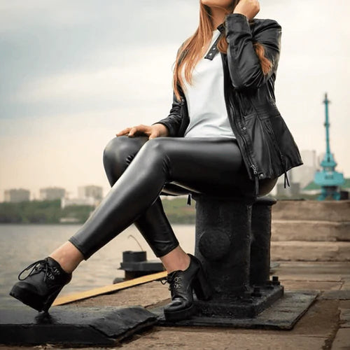 Legging Feminina de Couro Flanelada