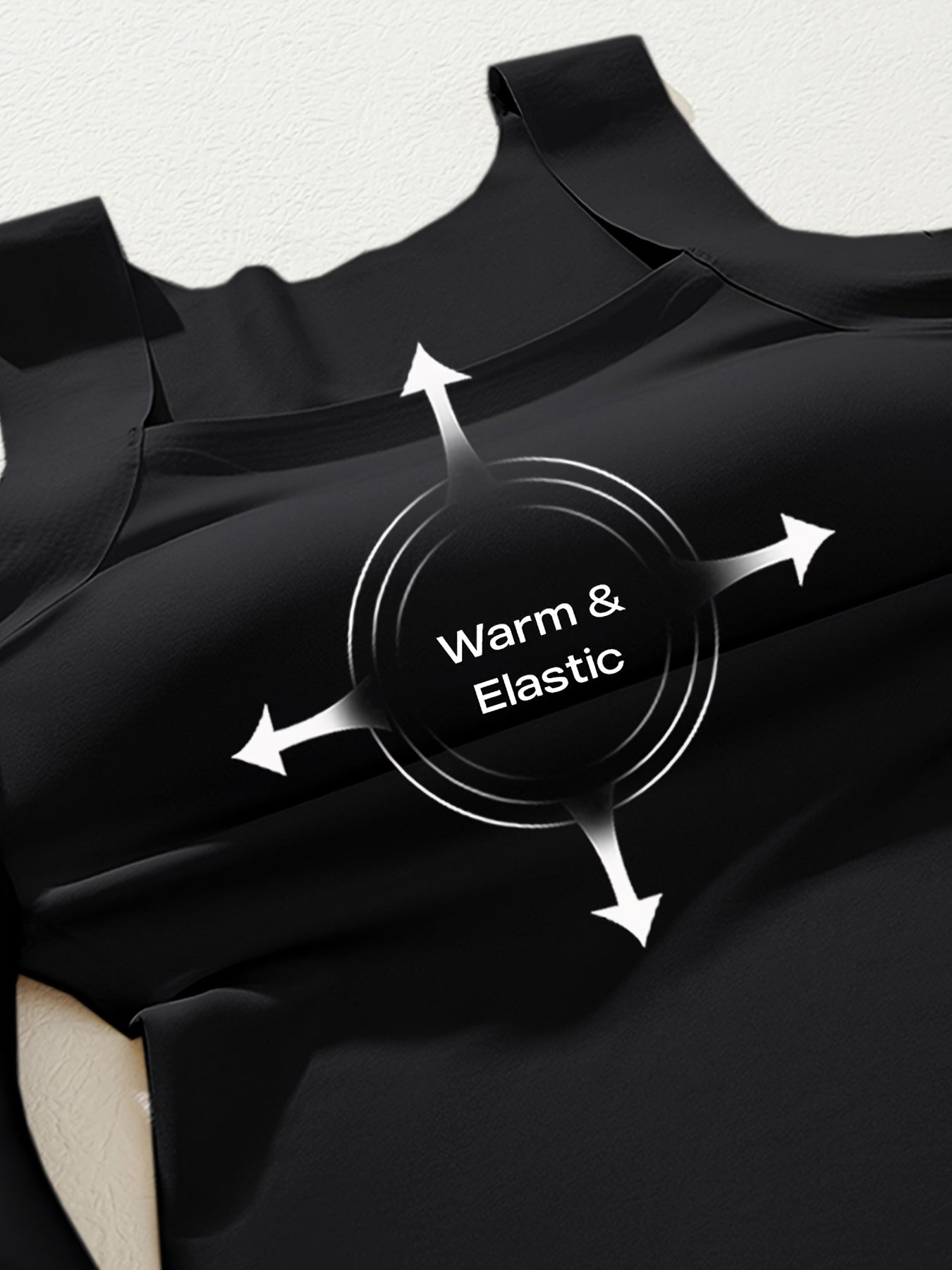 Seamless Base Layer Tank Top for a Slim Fit And Skin-Enhancing Effect.